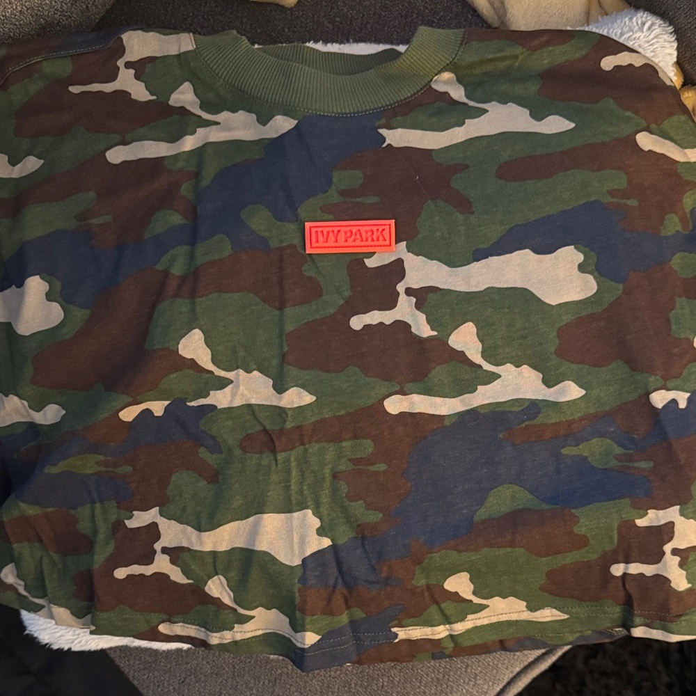 IVY PARK Camo Crop Top